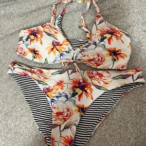 NWT cupshe reversible bikini top & bottom